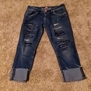 Almost Famous Capri Jeans